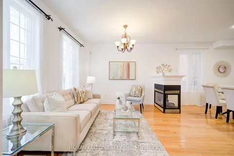 358 William Berczy Boulevard, ON L6C 0C2