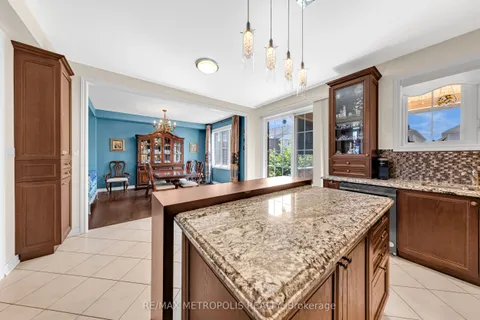 44 Atkinson Crescent, ON L9R 0N8