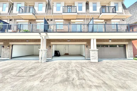 54 Fred Beaton Place, ON L7B 1G2