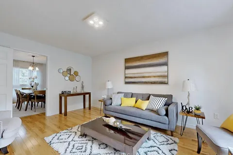 35 Aitken Circle, ON L3R 7L2