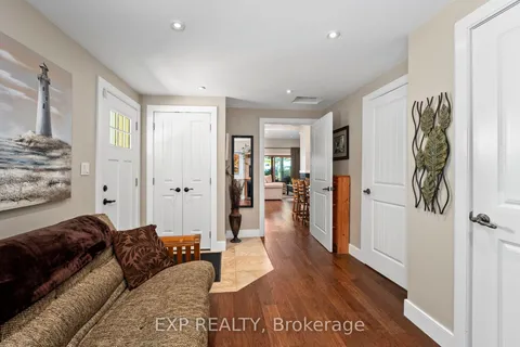 21 Pinery Lane, ON L0E 1L0