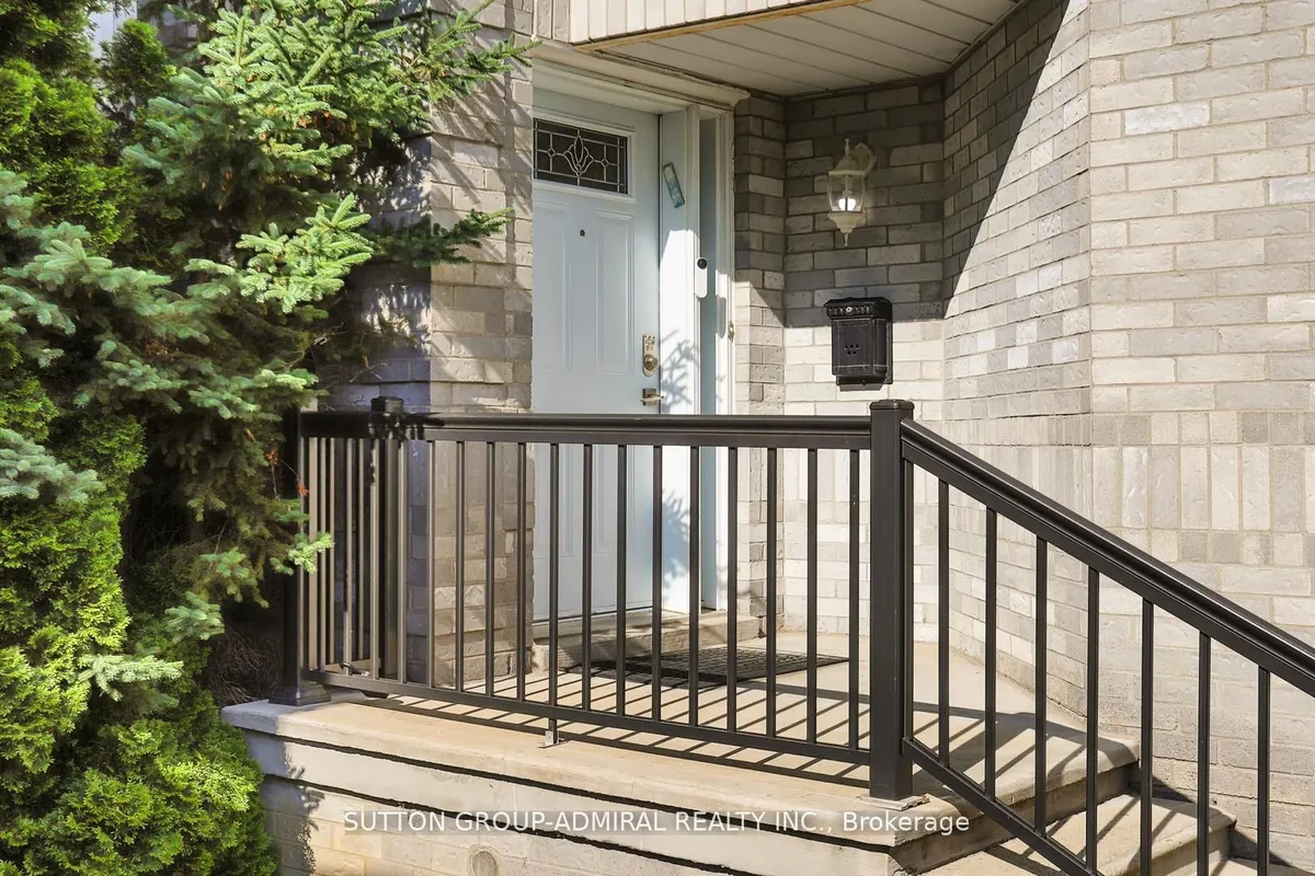 186 WESTHAMPTON Drive, ON L4J 7X2