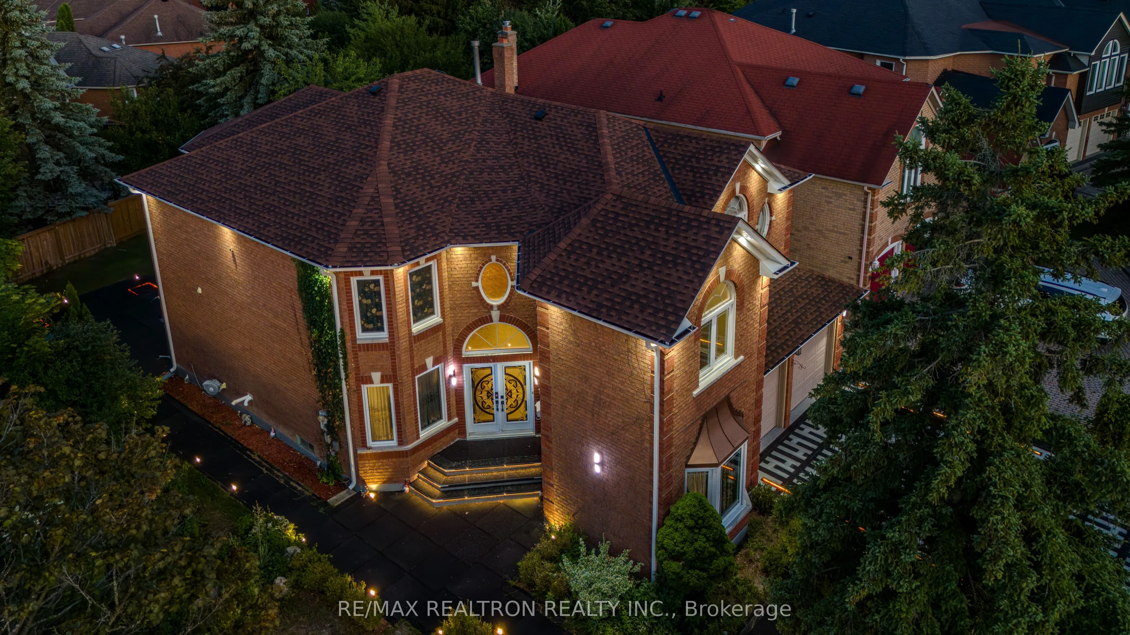 161 Devonsleigh Boulevard, ON L4S 1G3