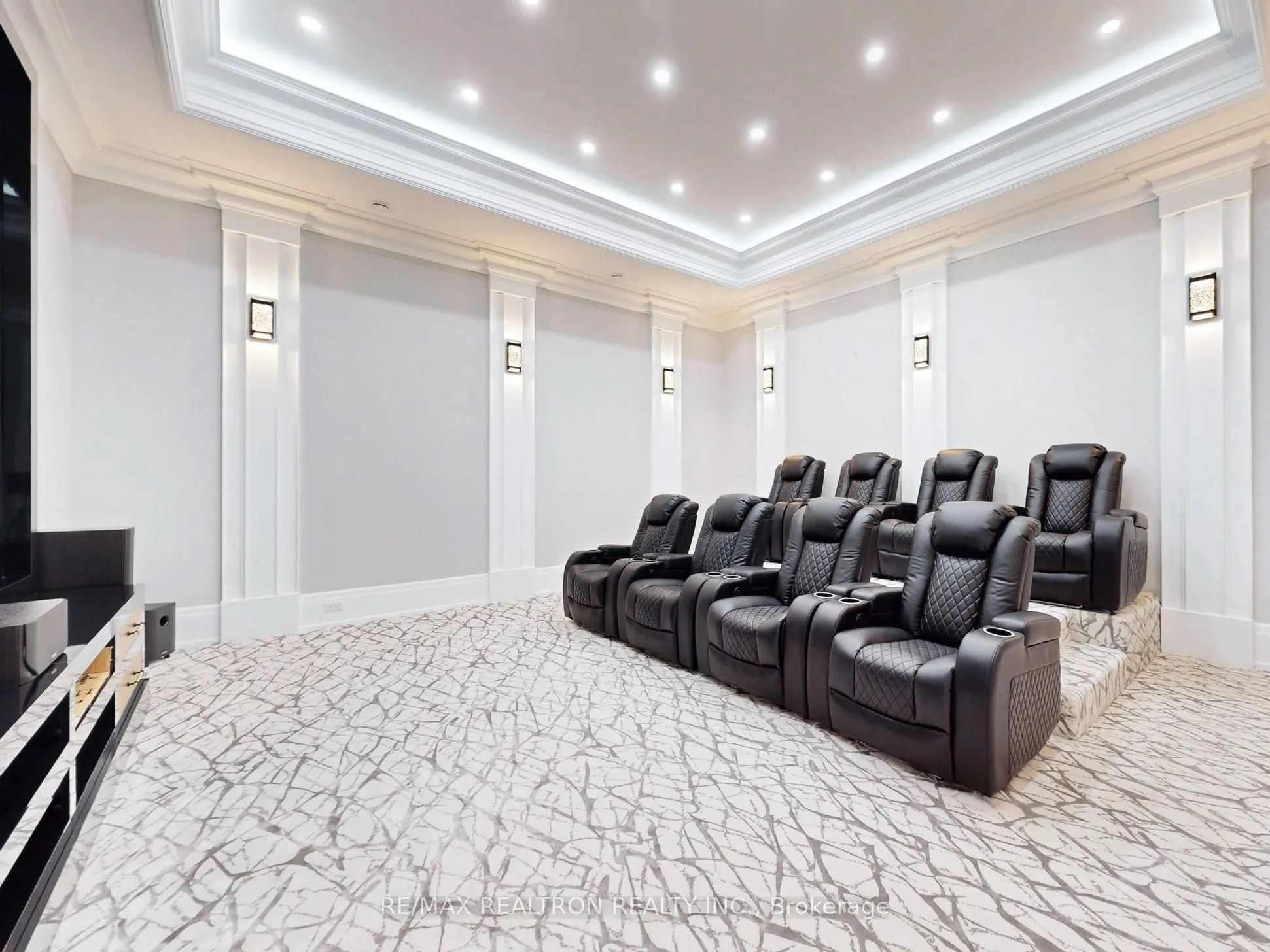 14358 Bathurst Street, ON L7B 1K5