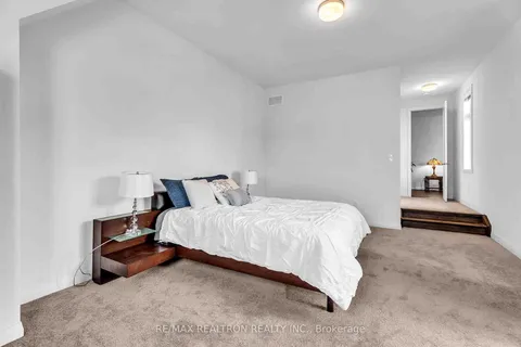 32 Bellflower Crescent, ON L0G 1W0