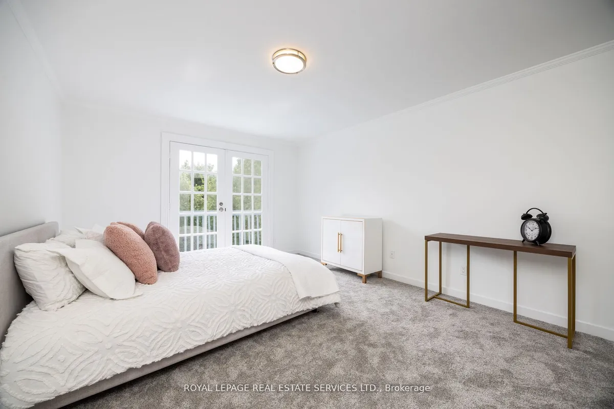 198 Romfield Circuit, ON L3T 3J1