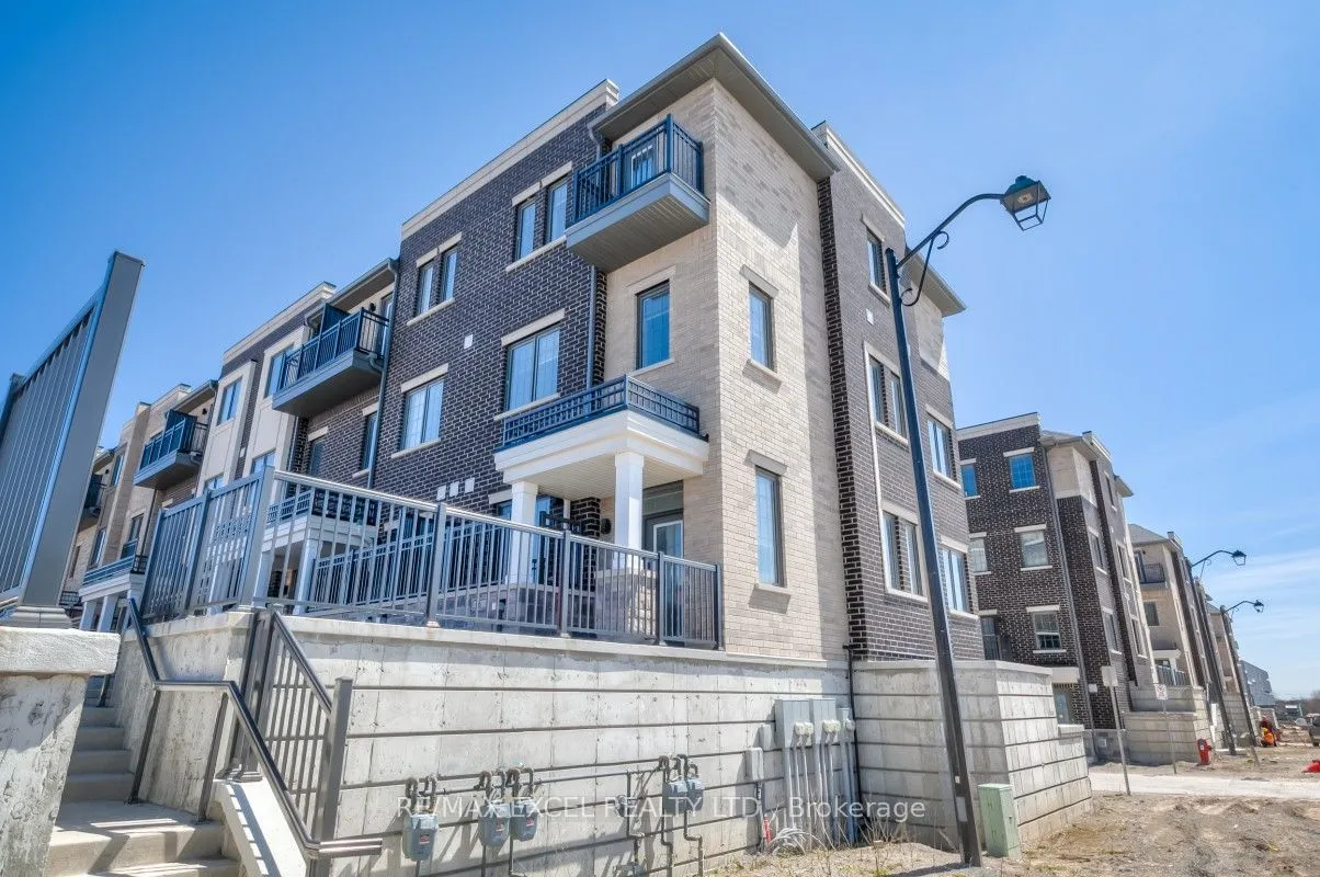 6 Maybank Lane, ON L4A 4X7