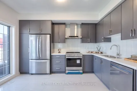 6 Maybank Lane, ON L4A 4X7