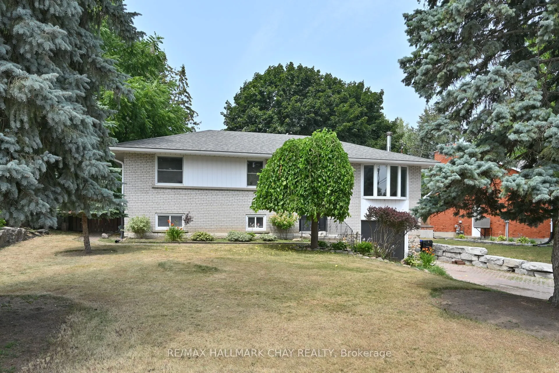 8 Doner Street, ON L9R 1M5