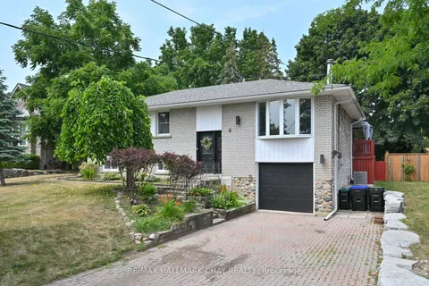 8 Doner Street, ON L9R 1M5