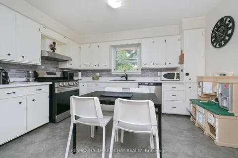 8 Doner Street, ON L9R 1M5