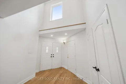 27 Edenbridge Drive, ON L4J 7V1