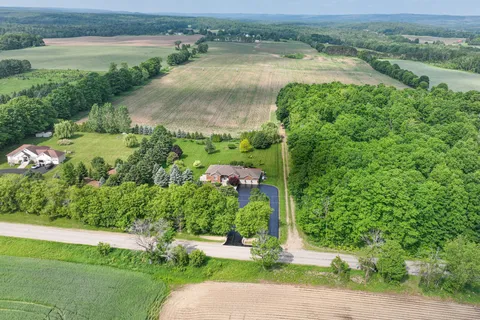 7558 Concession Road 2 Road, ON L0M 1M0