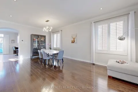 94 Waite Crescent, ON L4A 0B8