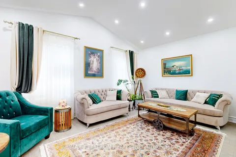 160 Carlyle Crescent, ON L4G 6P8