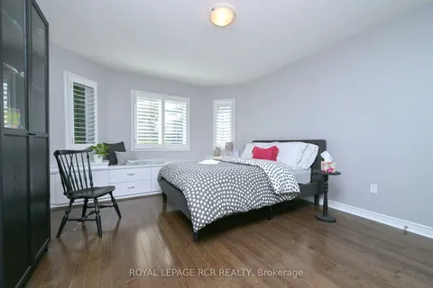 908 Schaeffer Outlook, ON L3X 1V9