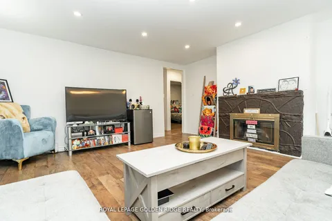 19 Lake Drive, ON L4P 1A2