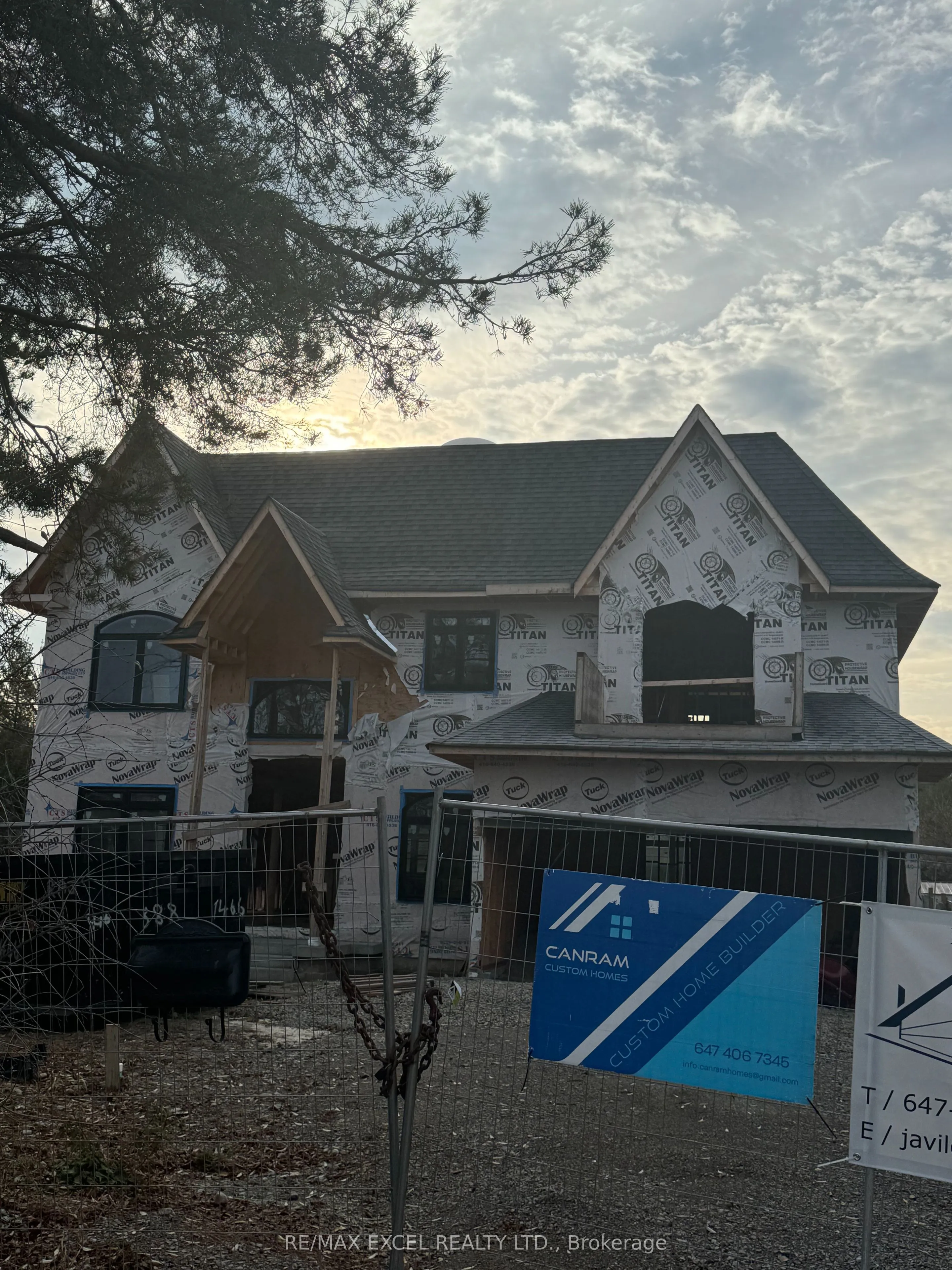 293 Annsheila Drive, ON L4P 3A6