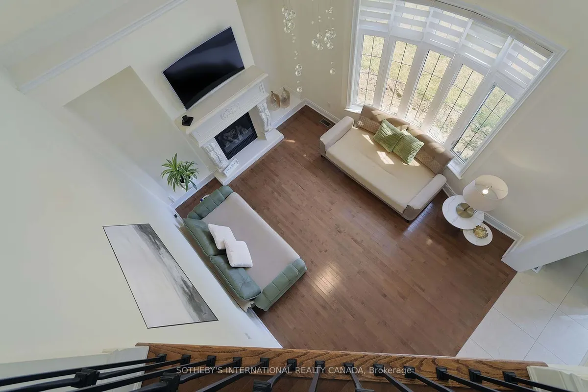 381 Poetry Drive, ON L4L 8L1