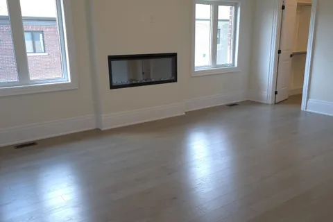 10 Adario Crescent, ON L3L 0G3