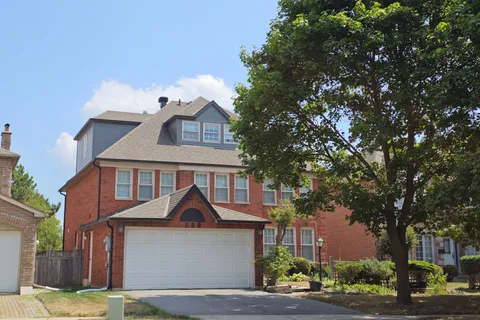 529 Village Parkway, ON L3R 9N2