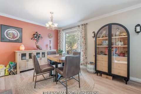 25 Algonquin Crescent, ON L4G 3E6