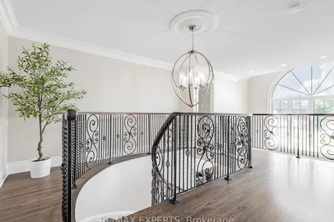 215 Thomson Creek Boulevard, ON L4H 1H1