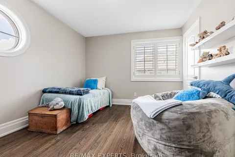 215 Thomson Creek Boulevard, ON L4H 1H1