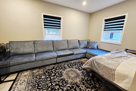 179 Church Street, ON L4P 1J4