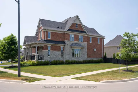 4 Larkin Avenue, ON L7B 0N8