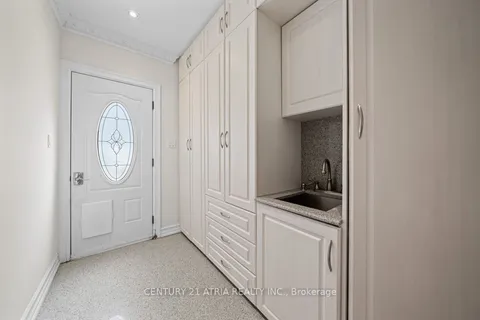 33 Autumn Way, ON L4G 4P2