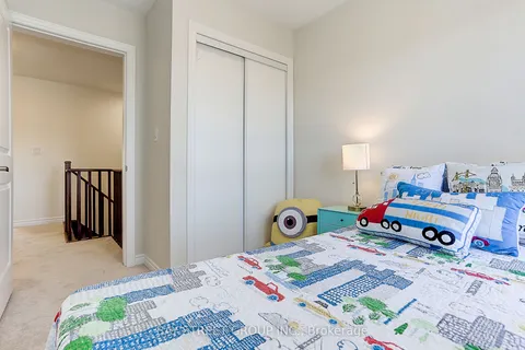 12 Chicago Lane, ON L6E 0V6