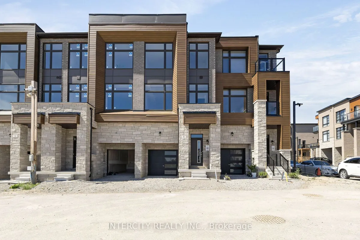 8 Radisson Street, ON L4H 5J3