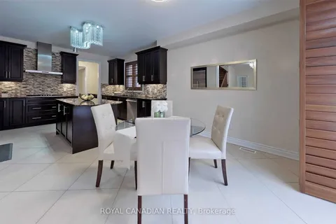 4 Thimbleweed Street, ON L6E 0J7