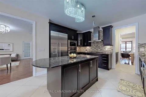 4 Thimbleweed Street, ON L6E 0J7