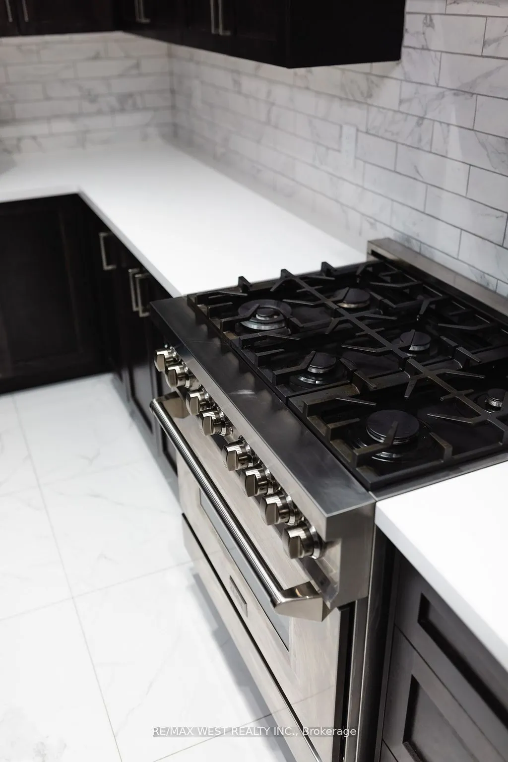 31 Frederick Taylor Way, ON L0G 1M0