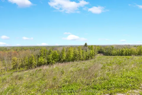 6651 3rd Line, ON L9R 1V2