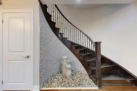 176 Upper Post Road, ON L6A 4J9