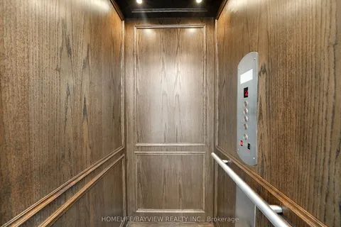 111 Hillview Road, ON L4G 2M6