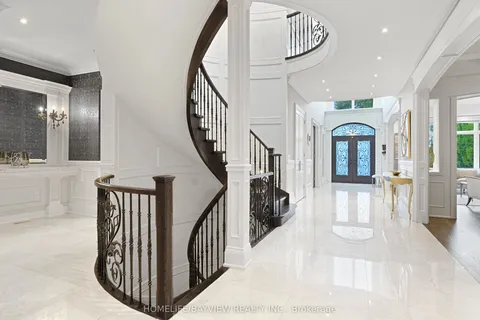 111 Hillview Road, ON L4G 2M6