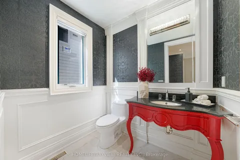 111 Hillview Road, ON L4G 2M6