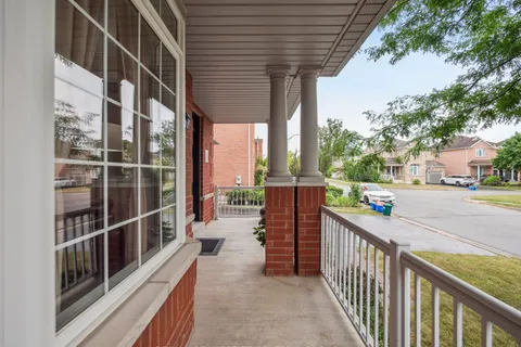 236 St Urbain Drive, ON L4H 3K7