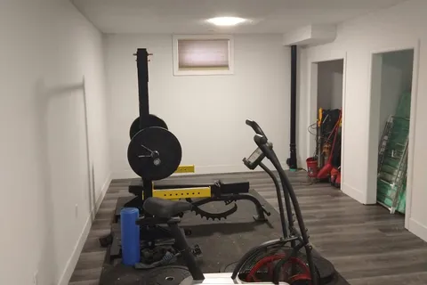 25 George Street, ON L9R 1M7