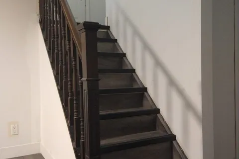 25 George Street, ON L9R 1M7