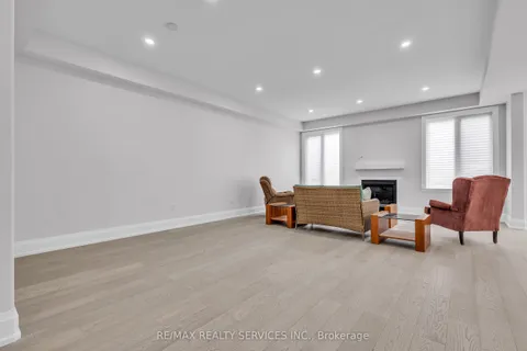 44 Albert Street, ON L9R 1H2