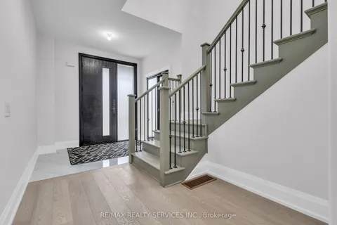 44 Albert Street, ON L9R 1H2