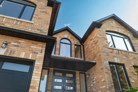 622 Lyman Boulevard, ON L3X 1V9