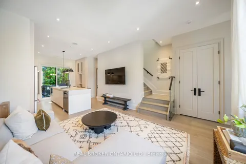 172-174 Victoria Street, ON L3Y 4E1