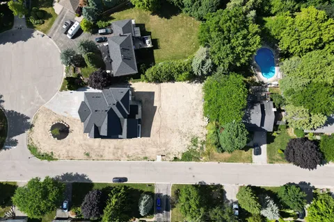 118 Moore Park Drive, ON L0G 1T0