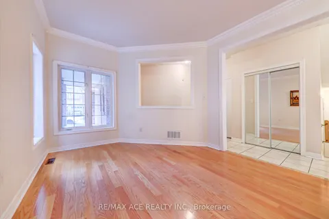 21 Summerlea Street, ON L3S 4H6